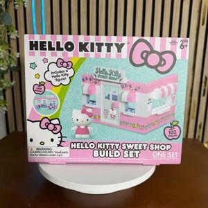 WOW ✅ Brand New 🌸 Hello Kitty Sweet 🌺 Shop Build Set - Pink, White, Aqua